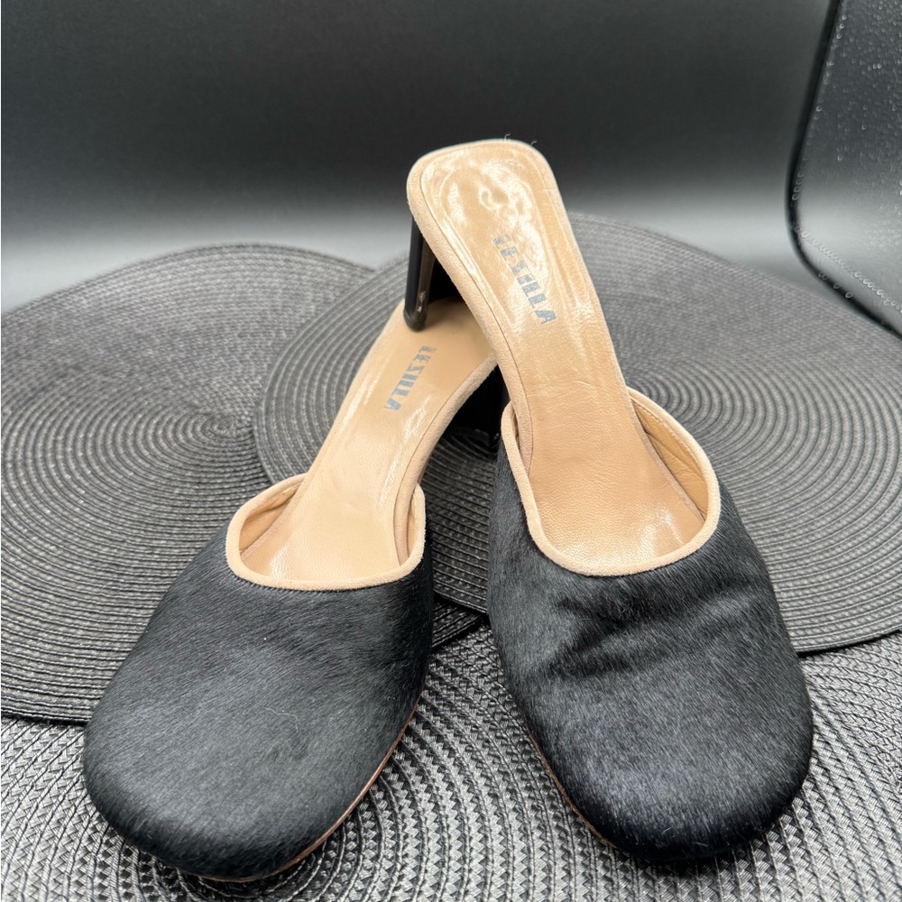 Le Silla vintage fur black calfskin mule heel. Italian all leather.